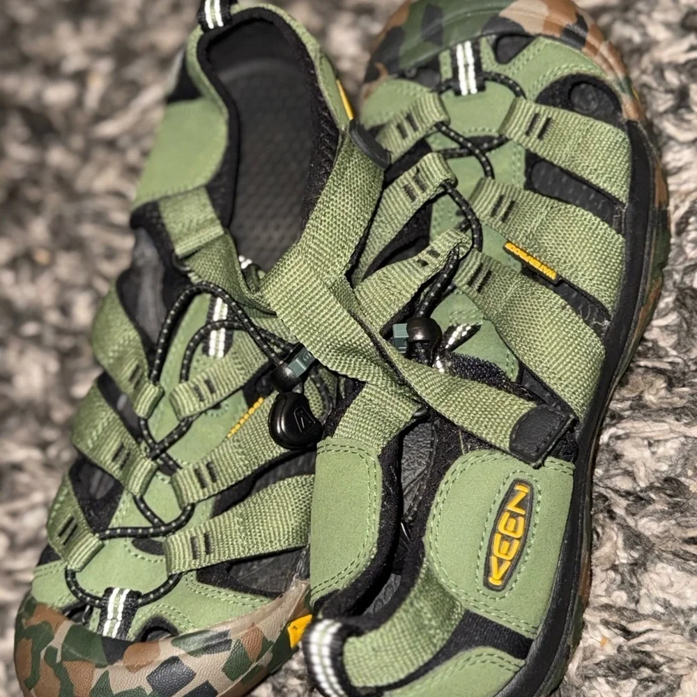 Keen Black and Green Footwear